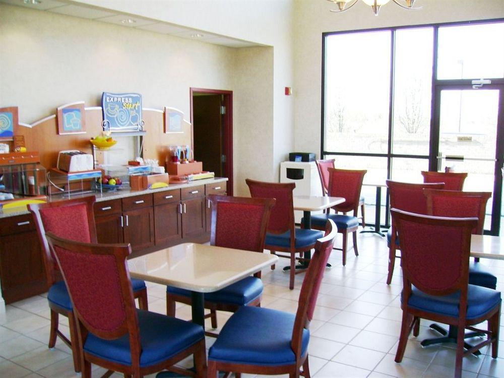 Holiday Inn Express Stephens City By Ihg Ресторан фото