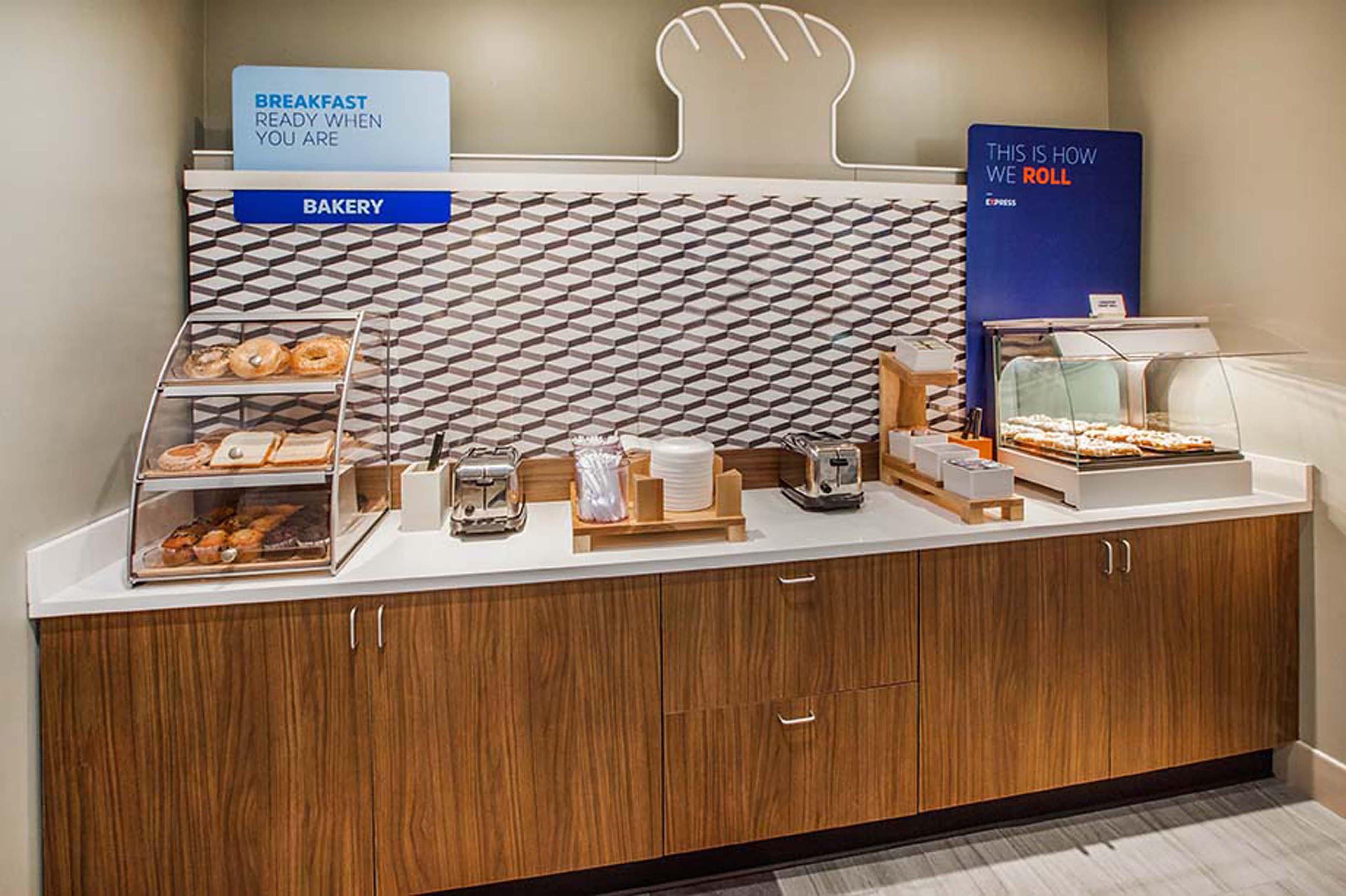 Holiday Inn Express Stephens City By Ihg Экстерьер фото