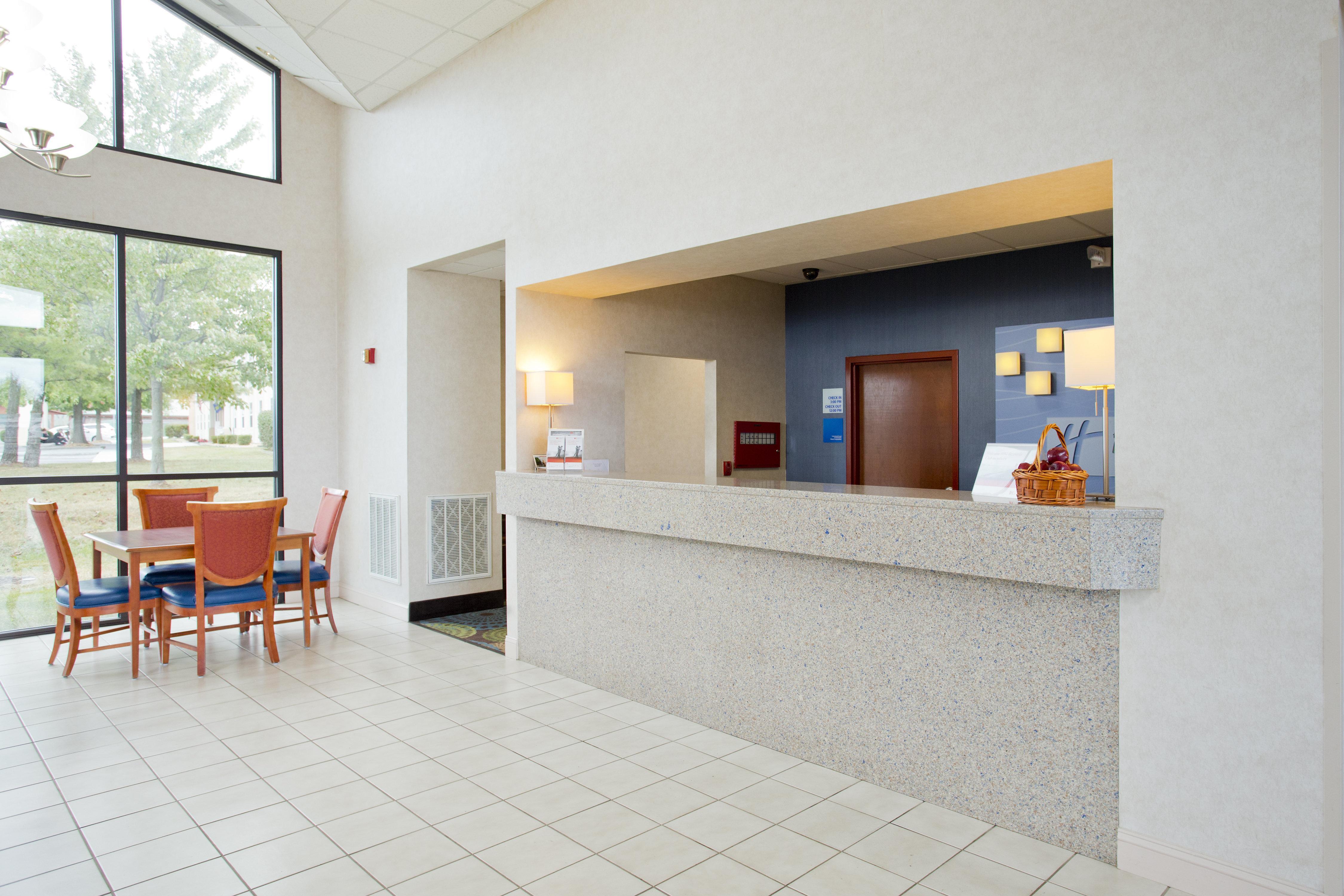 Holiday Inn Express Stephens City By Ihg Экстерьер фото