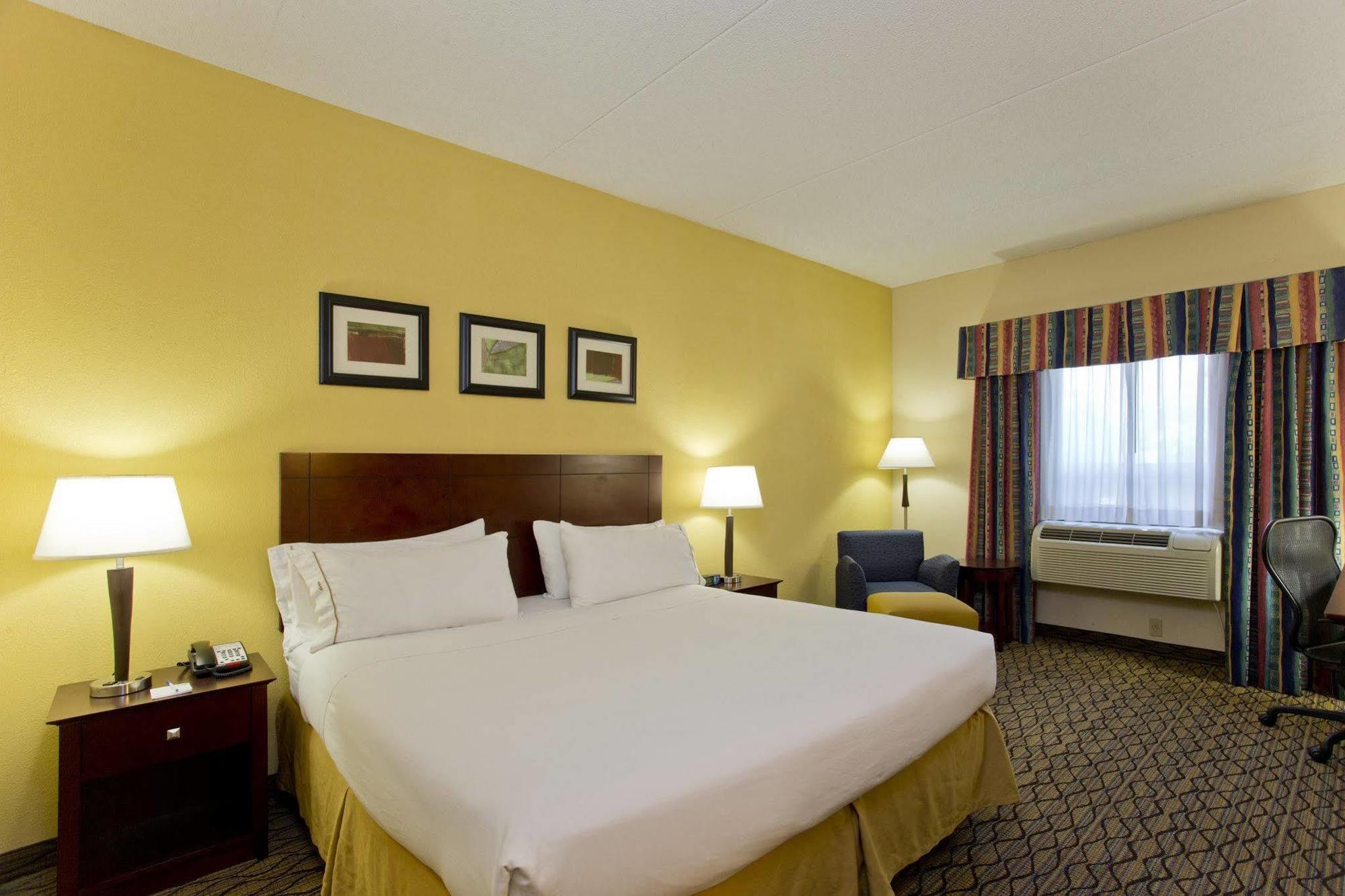 Holiday Inn Express Stephens City By Ihg Экстерьер фото